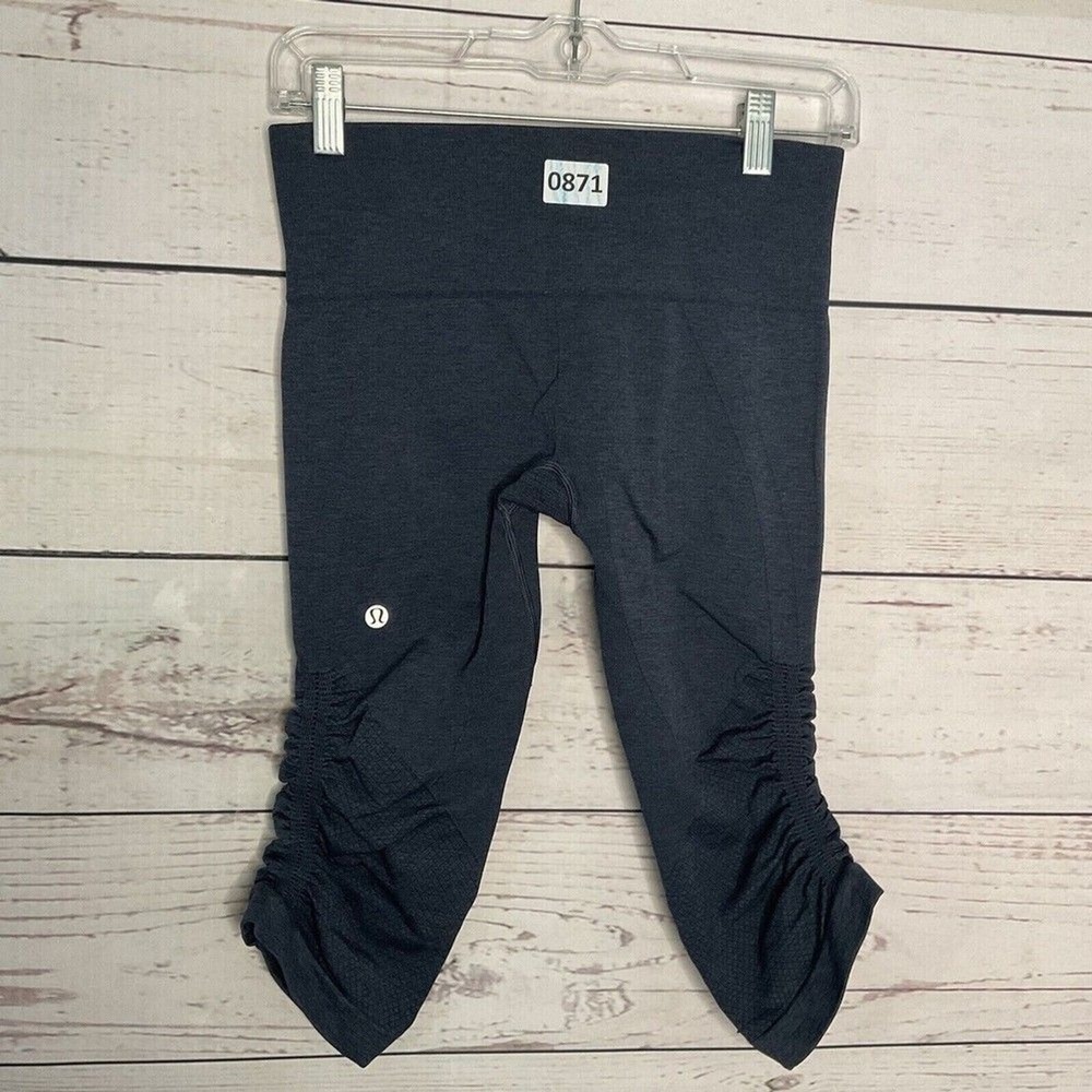 Lululemon‎ Heather Gray Cropped Scrunched Sides Leggings Women 6 Waist 26"